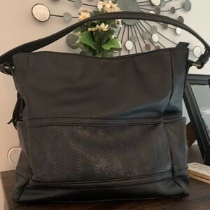 DARCY MARKS LONDON Black Women's Pebble Leather Pebble Large Shoulder Bag
